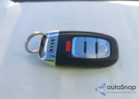 2015 Audi A4 2.0T Premium z USA, uszkodzony, nr VIN WAUFFAFL6FN027387